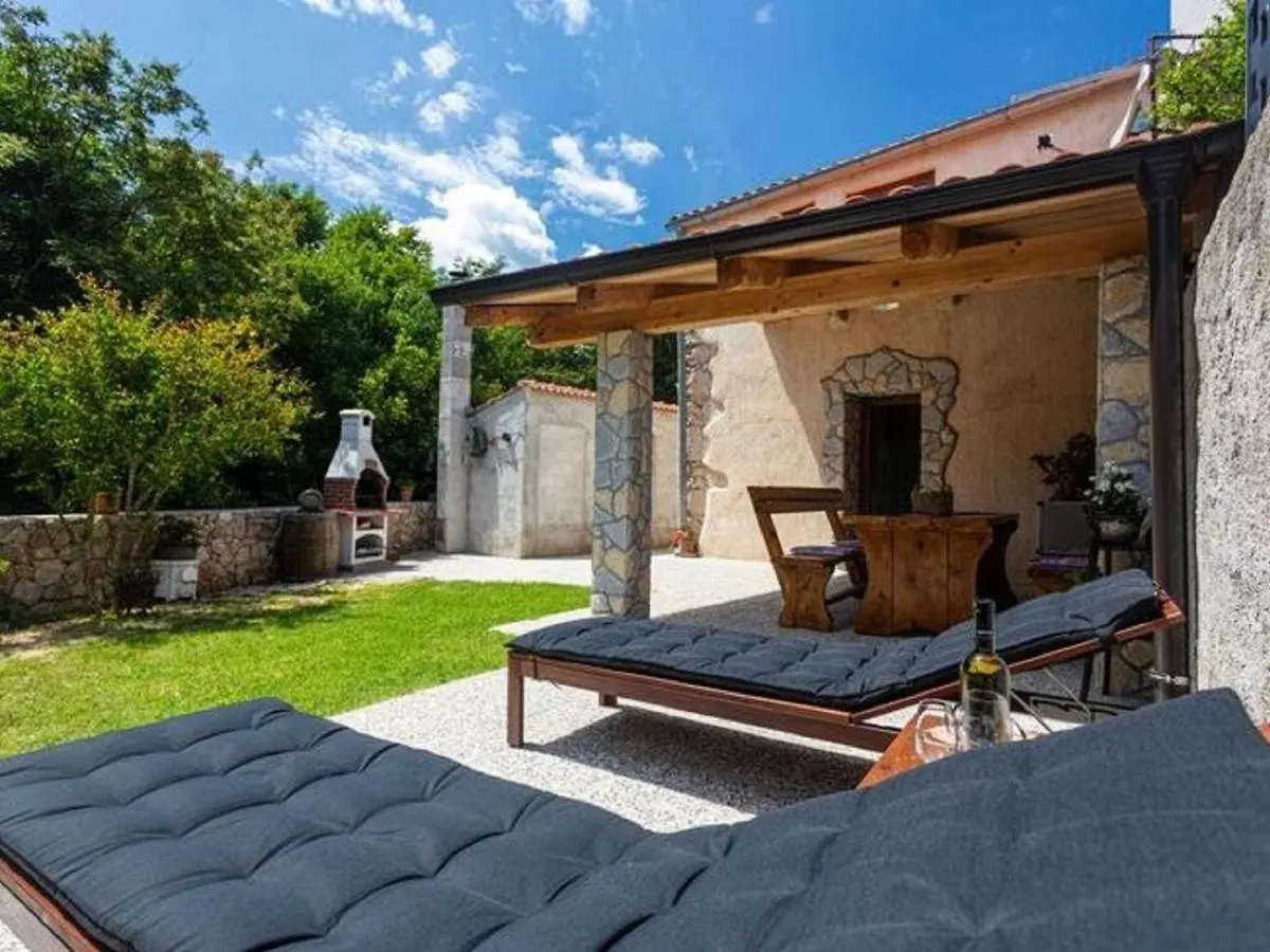 Modern Holiday Home In Polje With Air Conditioning